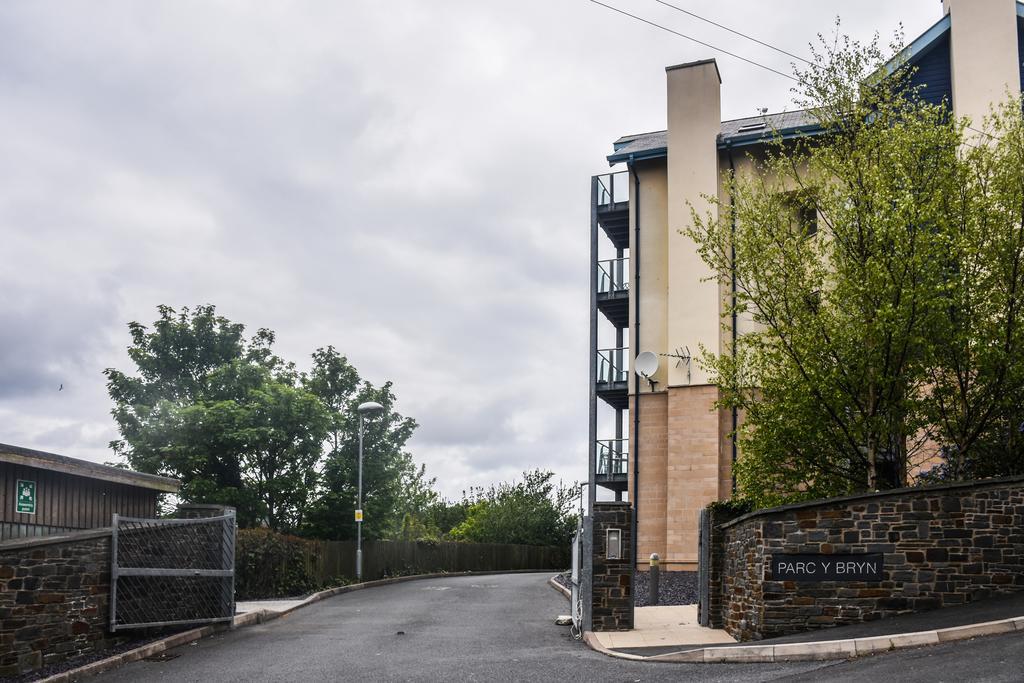 Parc Y Bryn Serviced Apartments Aberystwyth Exterior photo